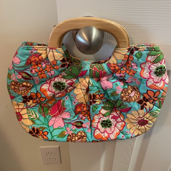 Vera Bradley Handbags - Vera Bradley silk Kelly handbag